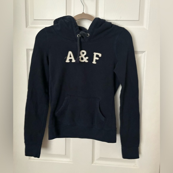 ABERCROMBIE & FITCH LOGO EMBROIDERED NAVY BLUE PULLOVER HOODIES. Size Xs - Picture 3 of 9